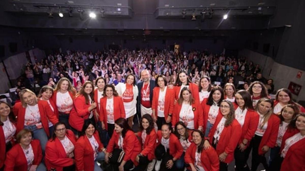 Reunión de las integrantes de la asociación Mamis Digitales.