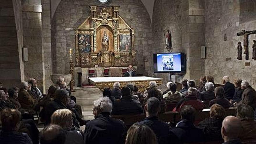 Charla sobre la celebración de la Pasión y el valor de las imágenes de Zamora