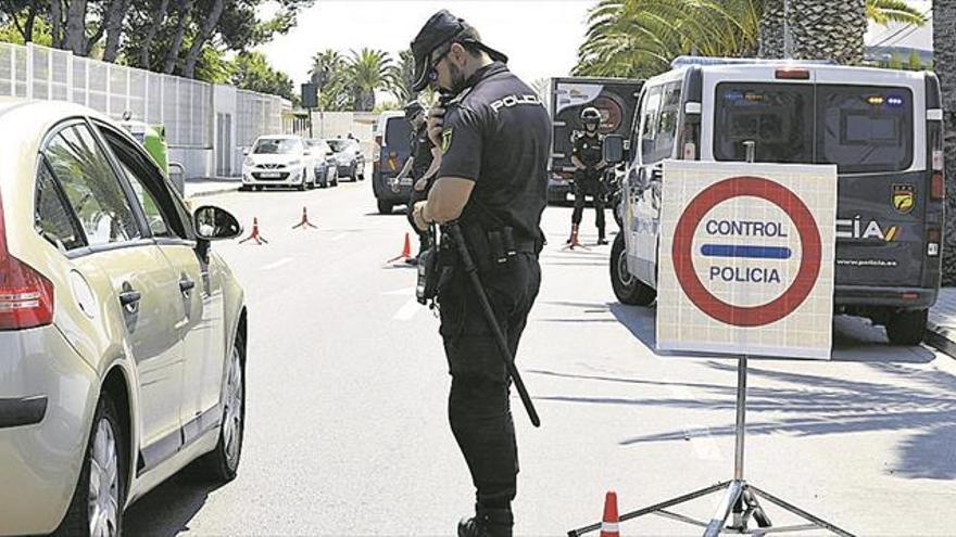 Más vigilancia a caballo en el Grao