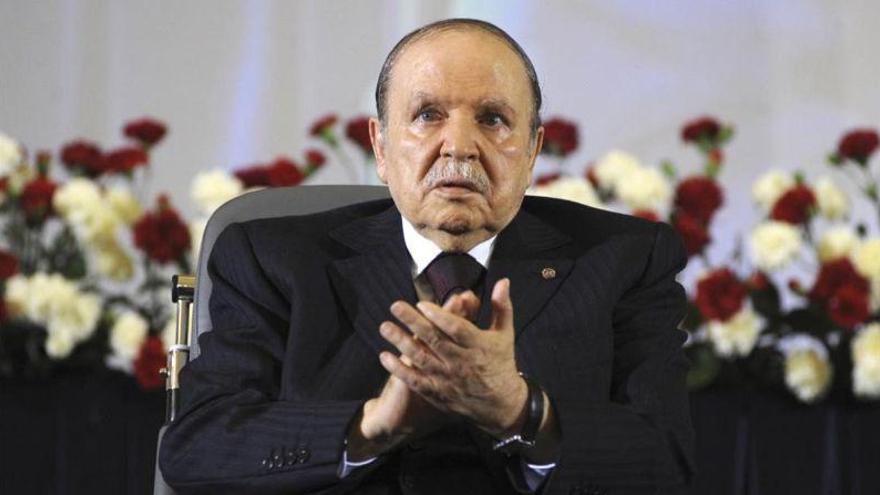 El jefe del Ejército argelino pide inhabilitar a Buteflika
