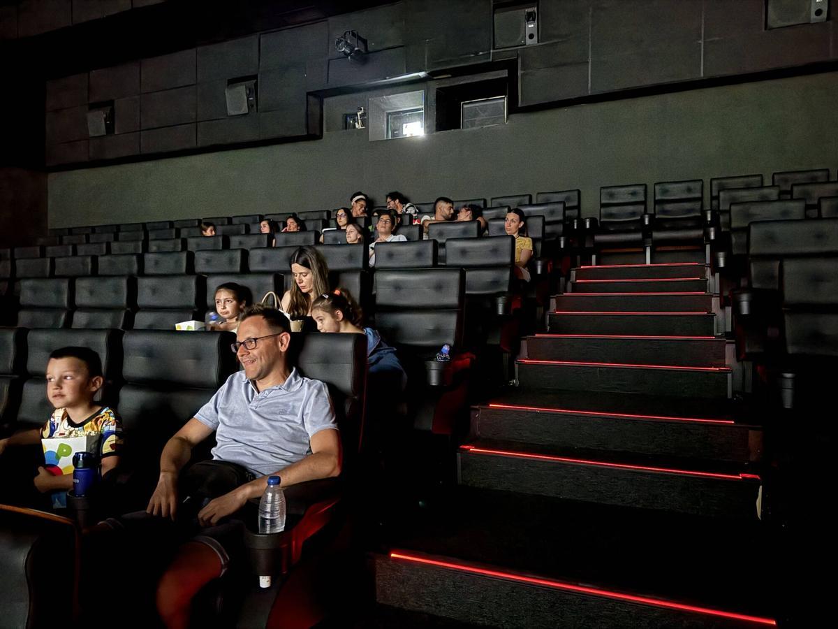Imágenes del último día del Cine Conquistadores de Badajoz