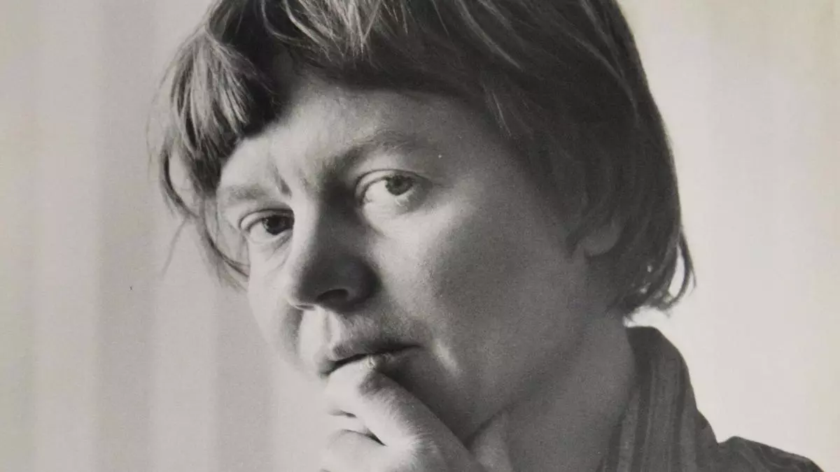 Iris Murdoch, la autora que trasladó el bien y el mal a la novela