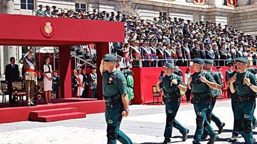 Momento del acto por el 175 aniversario de la Guardia Civil, ayer, en Madrid.