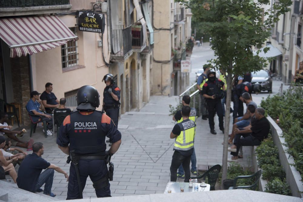 Batuda policial a Manresa