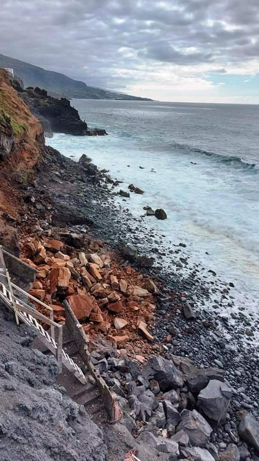 El desprendimiento bajo la antigua perrera de Punta Brava