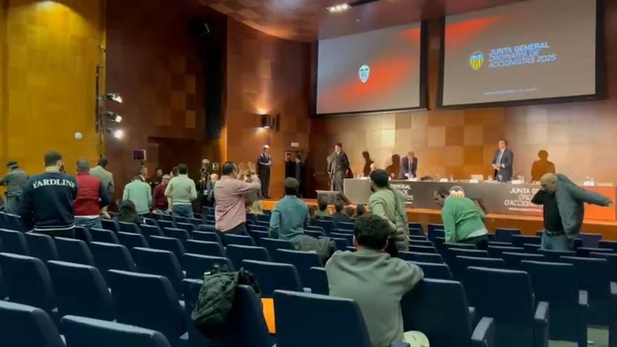 Acaba la Junta de accionistas del Valencia CF