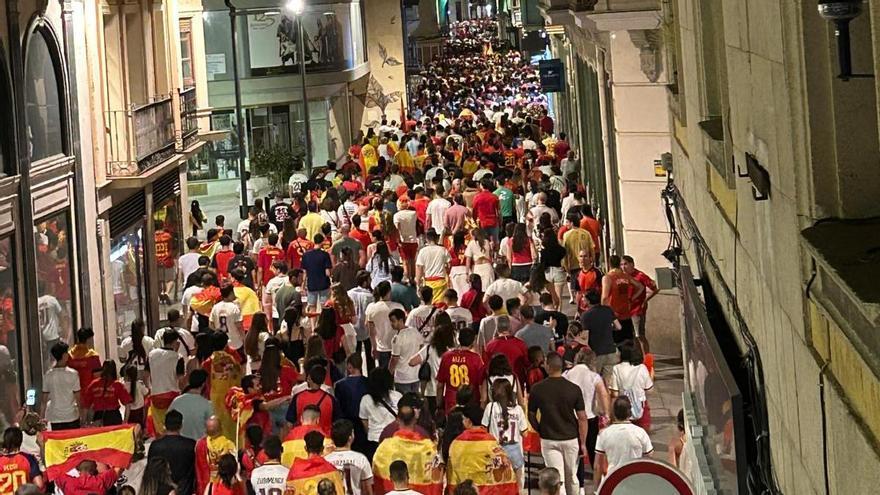 Vídeo: Zamora, con "La Roja" en el corazón, se convierte en una fiesta de Santa Clara a La Marina