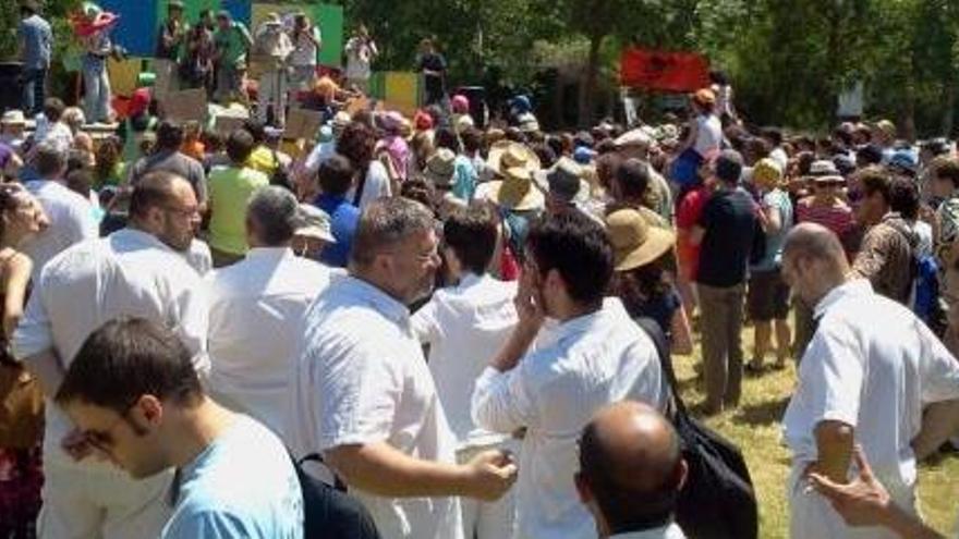 Unes 500 persones han volgut mostrar el seu suport al centre de recuperació de fauna dels Aiguamolls de l&#039;Empordà.