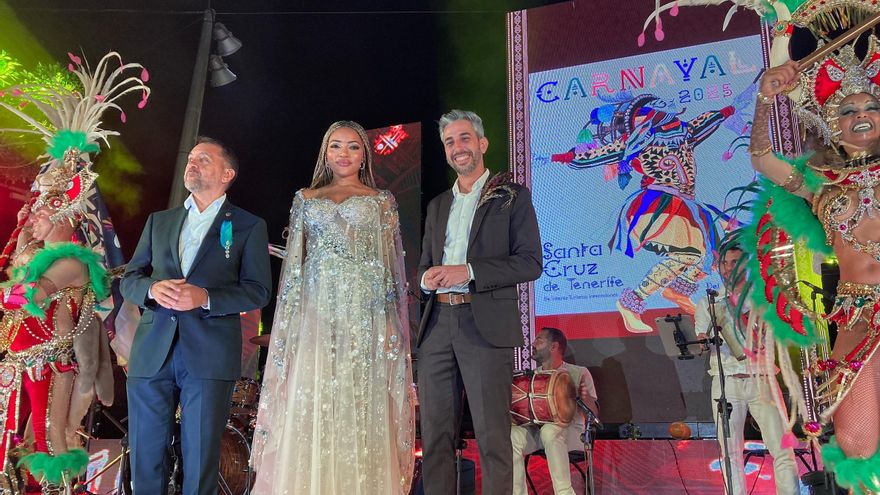 El cartel del Carnaval cuesta cinco veces más que uno de concurso