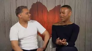 La cita de 'First dates' que se calienta con cada nuevo comentario: "Puedo estar con un versátil, pero..."