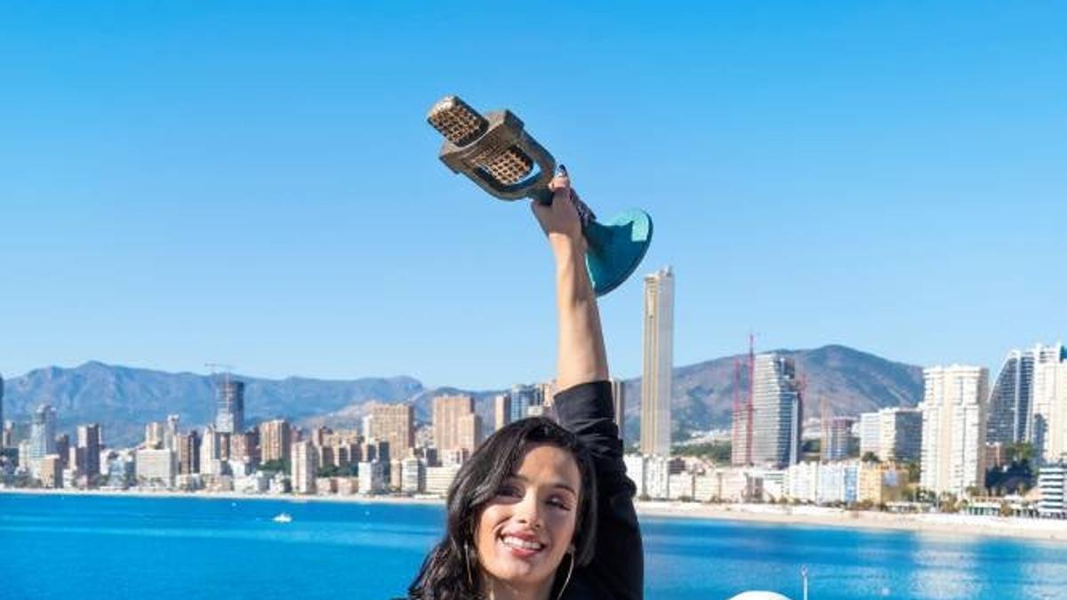 Chanel Terrero posa como ganadora del Benidorm Fest