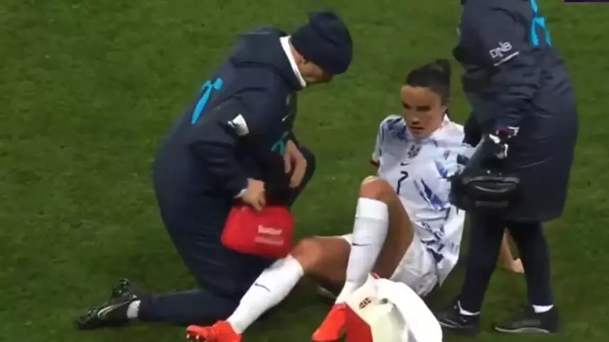 Ingrid Engen con Noruega es sustituida por molestias en la rodilla