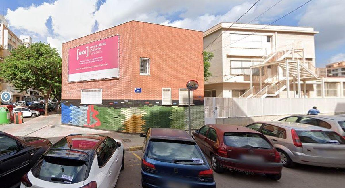 En la actualidad, la sede de la EOI comarcal de Vila-real se ubica en el instituto Francesc Tàrrega.