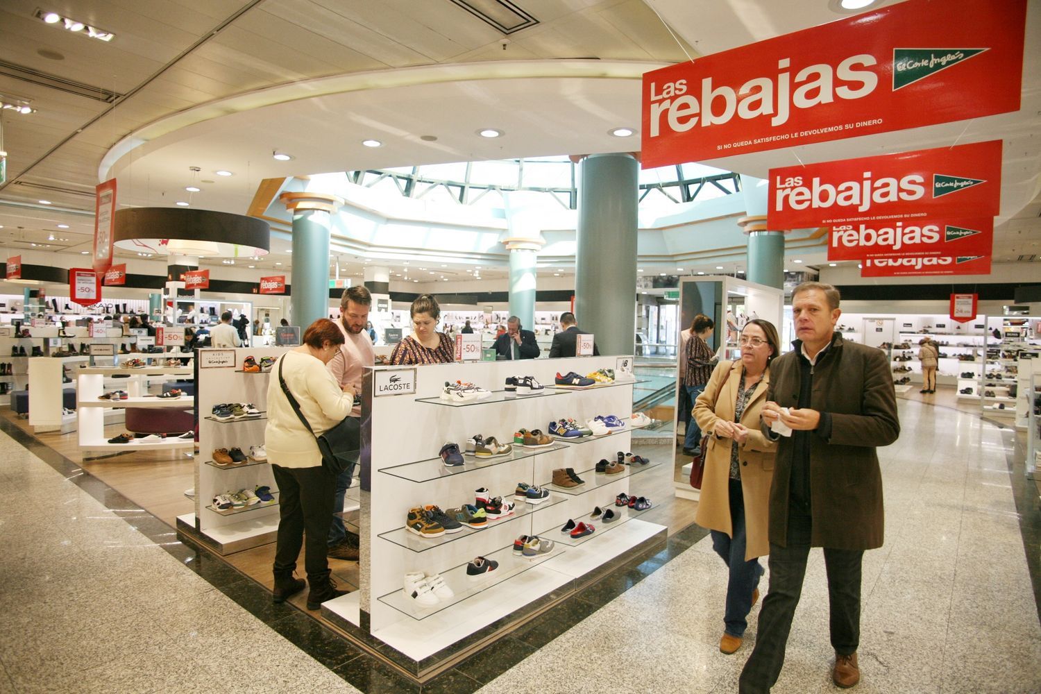 Empiezan las rebajas de invierno en Castellón