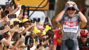 El caos s’apodera de l’estrena del Tour amb Enric Mas de protagonista