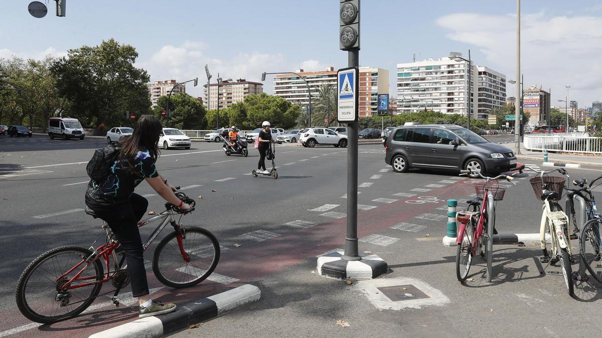 Las bicicletas son cada vez más populares en València.