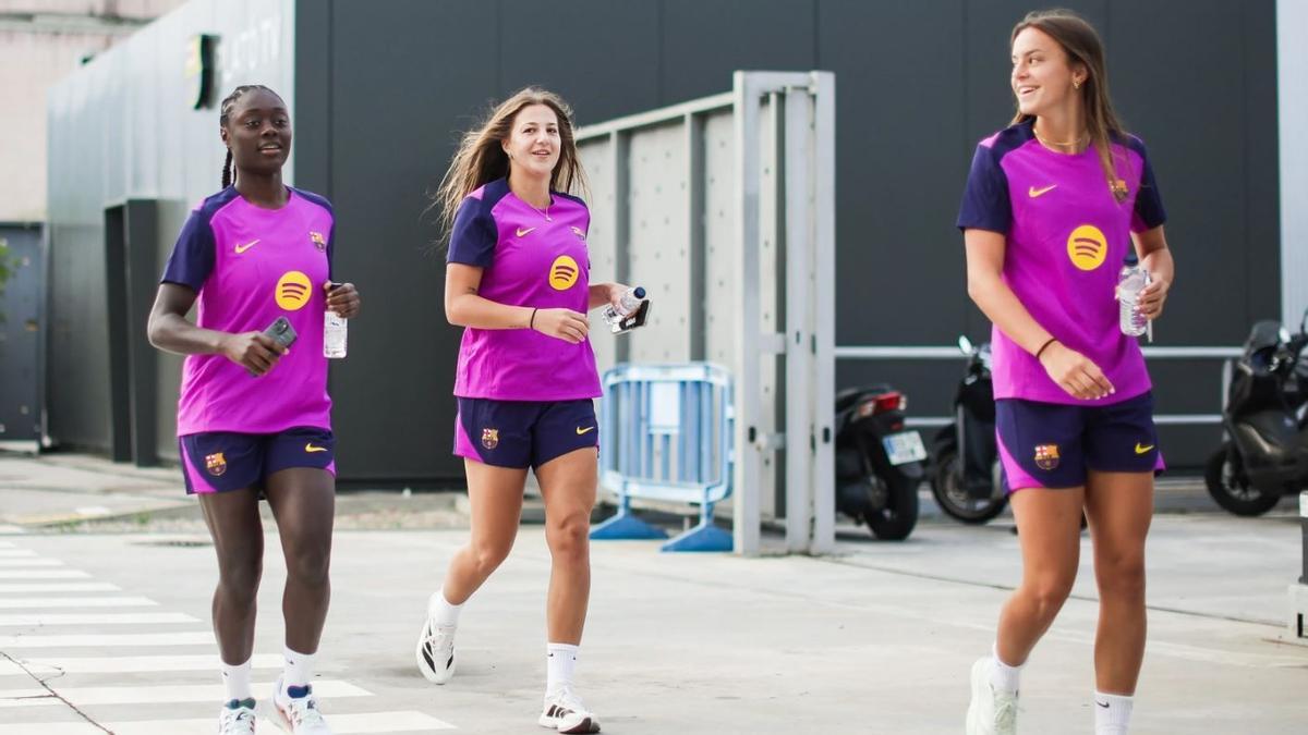 Las jóvenes jugadoras del Barça mostraron su ilusión