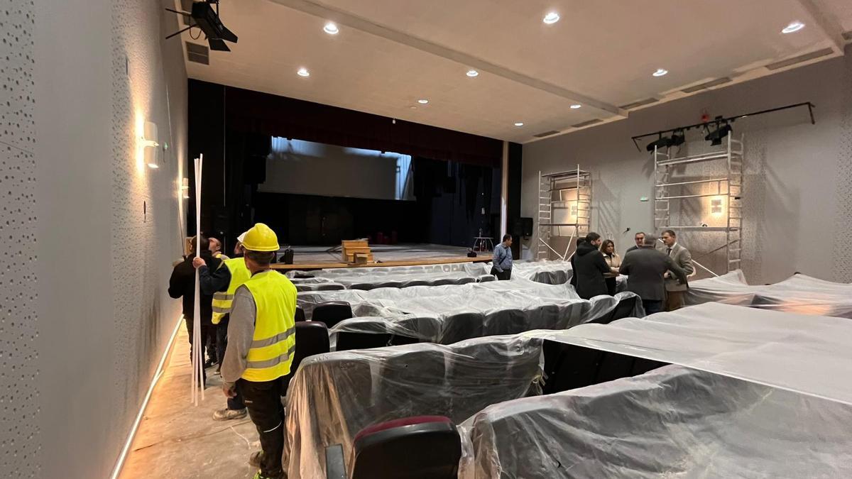 Obras de mejora en el auditorio de Cabezo de Torres, con una inversión de casi 45.000 euros.