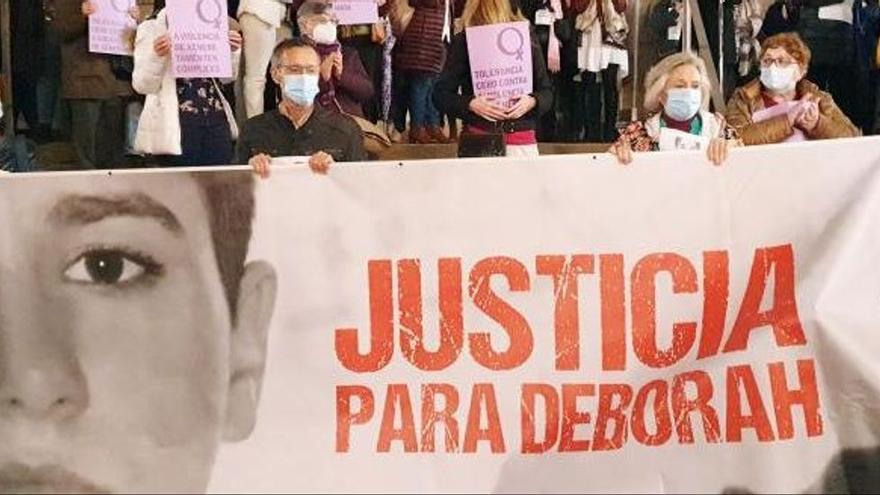 Una concentración para pedir justicia para Déborah.