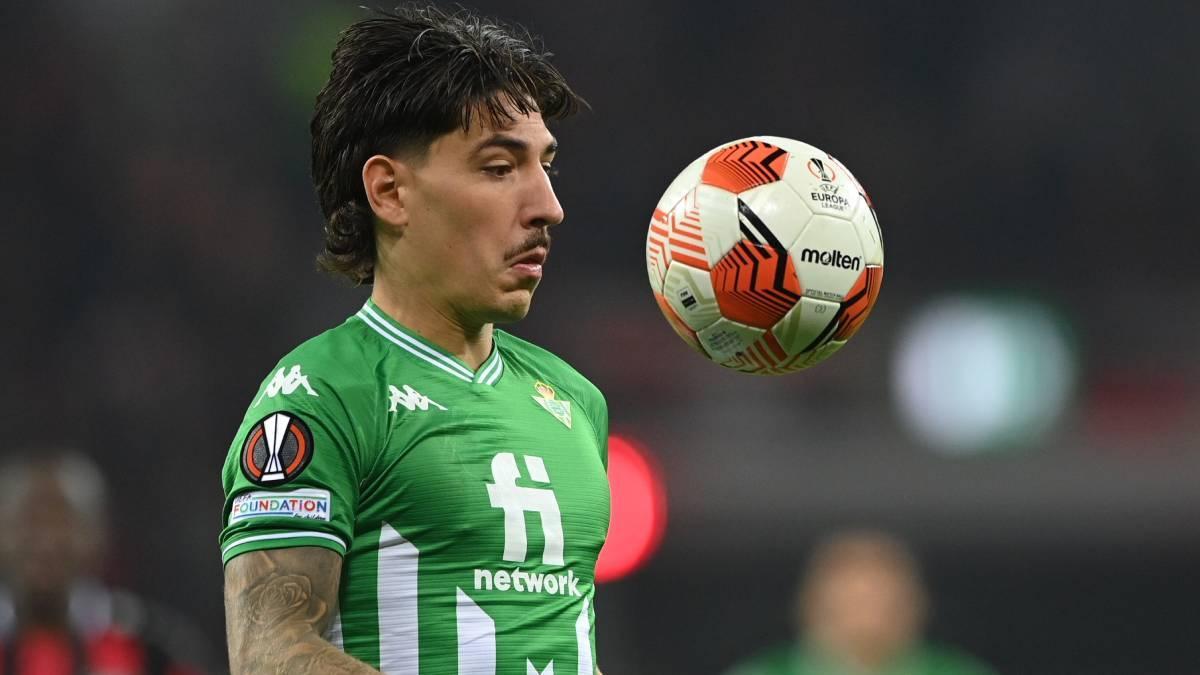 Bellerín, en un partido con el Betis