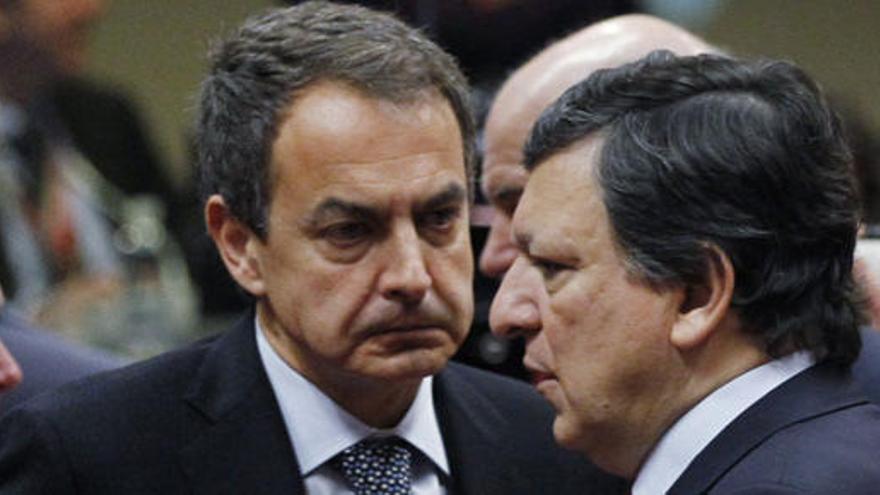 Zapatero, con el presidente de la Comisión Europea, Durao Barroso, en una imagen de archivo.