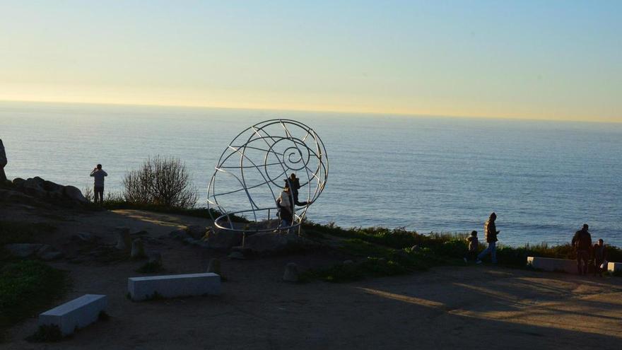 Rías Baixas activa en Cangas 23 balizas «bluetooth» para divulgar sus lugares turísticos a través de los móviles
