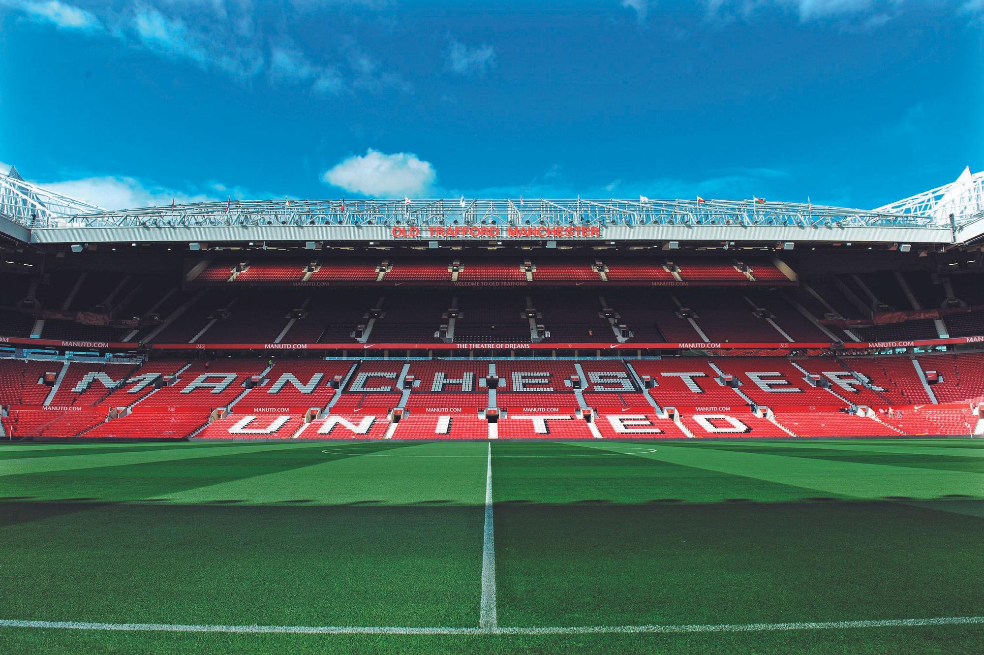 Old Trafford cumple 112 años