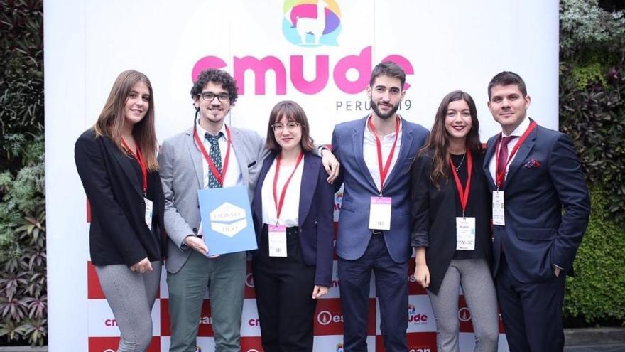 Dos equipos cordobeses participan en el Campeonato Mundial Universitario de Debate