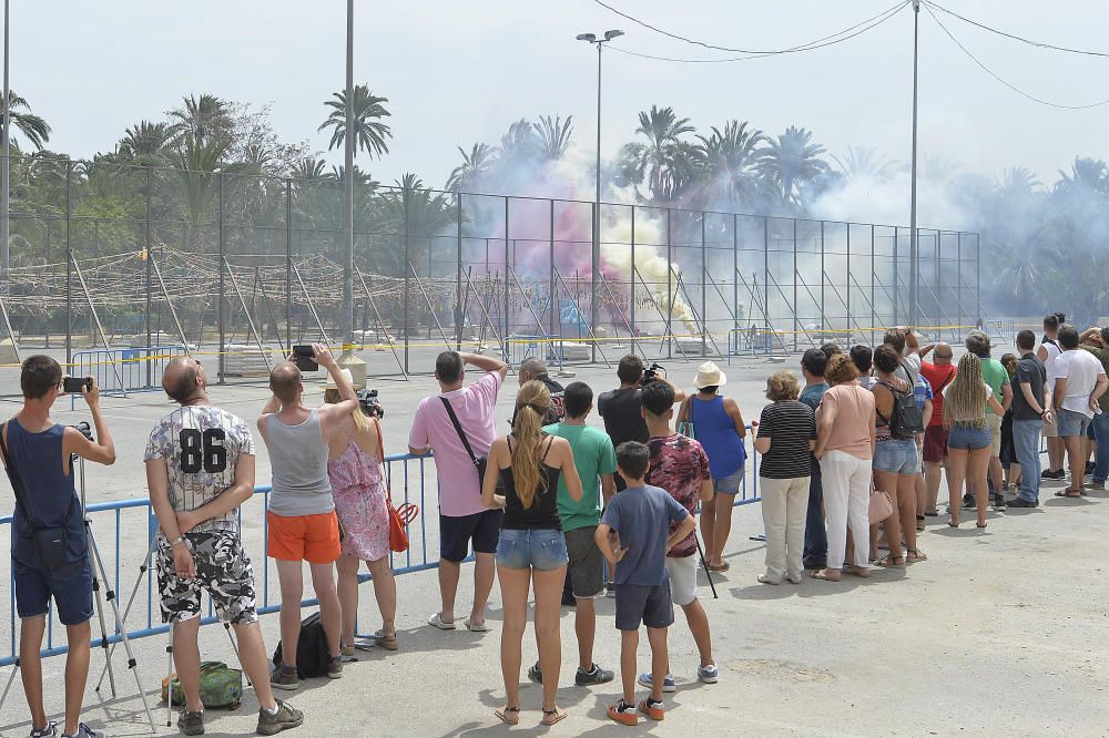 La mascletà está fuera del tradicional concurso con una carga y superficie más reducidas que en Traspalacio