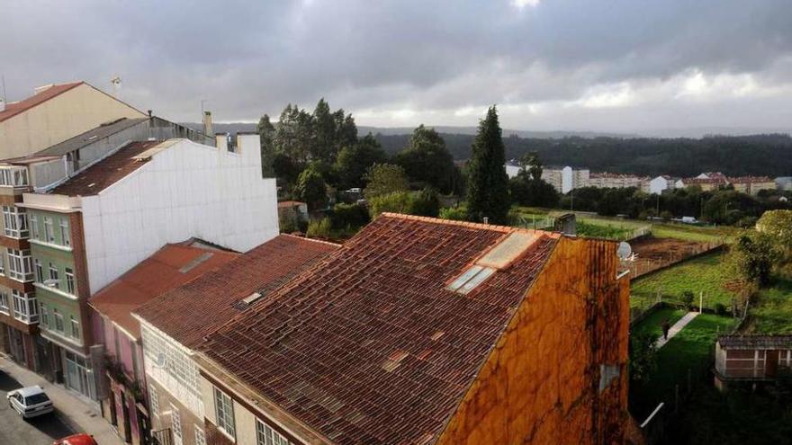 Vista parcial de los terrenos de los SUNC R1 y R, tomada desde la avenida de América. // Bernabé / Javier Lalín