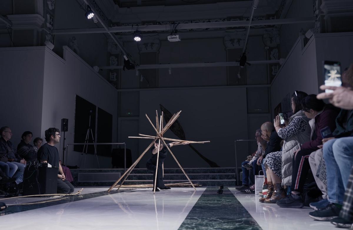 Ángeles Císcar presenta 'Oscil·lació 1' en el Centre del Carme Cultura Contemporànea.