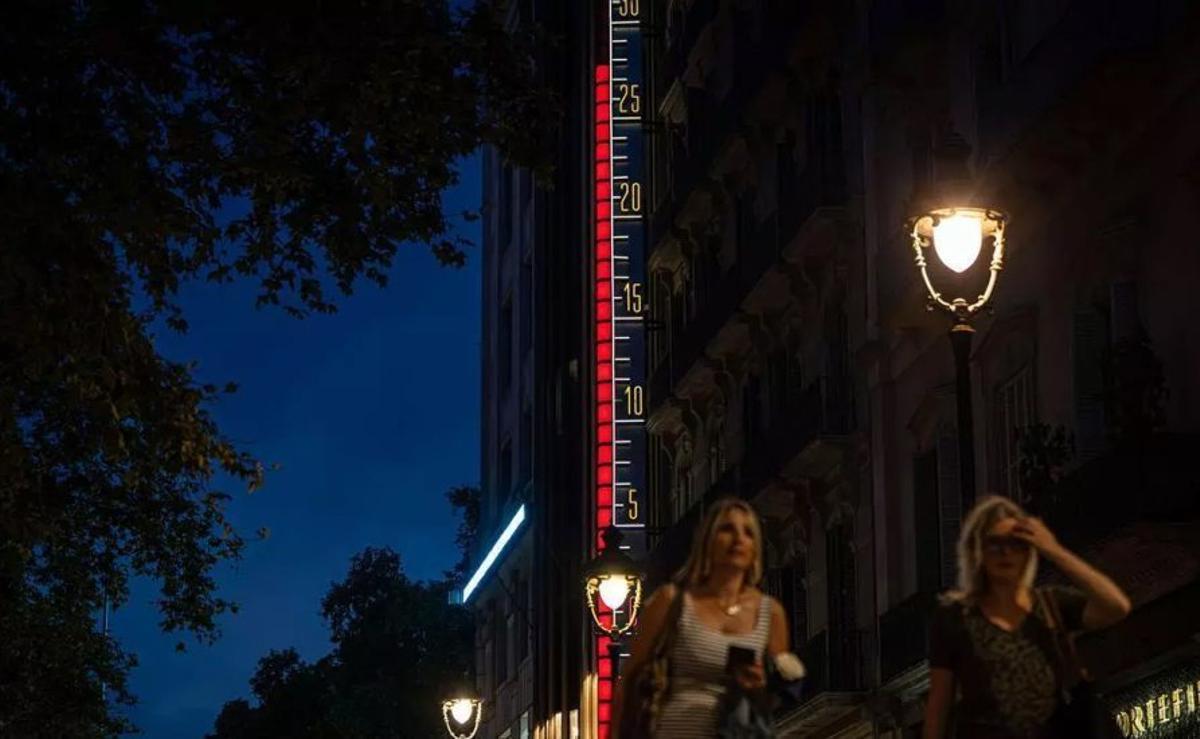 BCN registra aquest estiu el rècord de  45 nits tòrrides