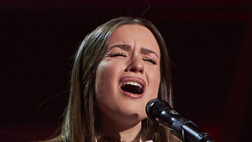 La cantante extremeña Elsa Tortonda, finalista del concurso televisivo La Voz