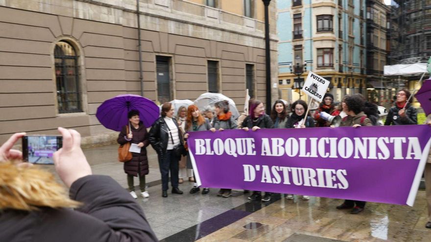 Las voces más contundentes del feminismo se adelantan al 8M en Gijón