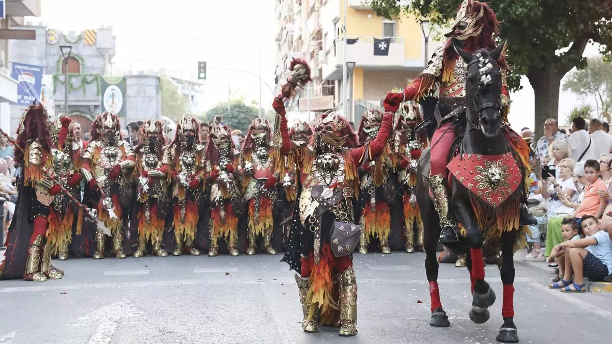 Comienzan los Moros y Cristianos de San Blas: cortes de tráfico y modificaciones en transporte para este fin de semana