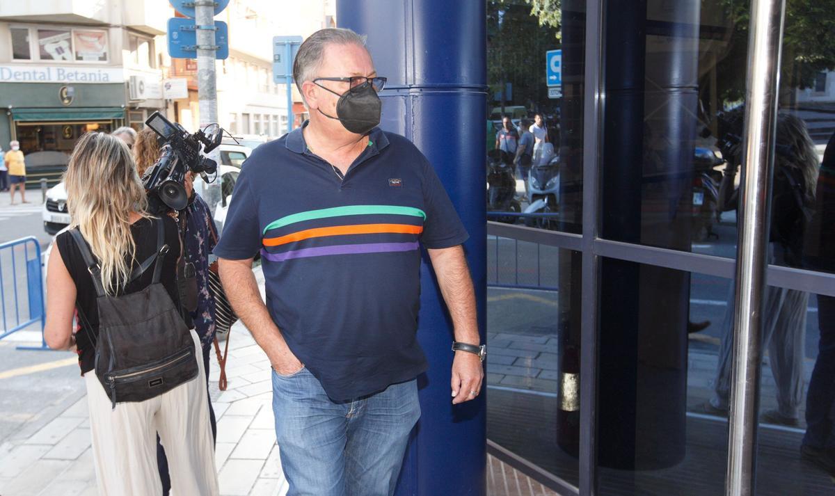 Francisco Artacho, el cuñado de Roselló y supuesto muñidor de la trama, en un juicio anterior