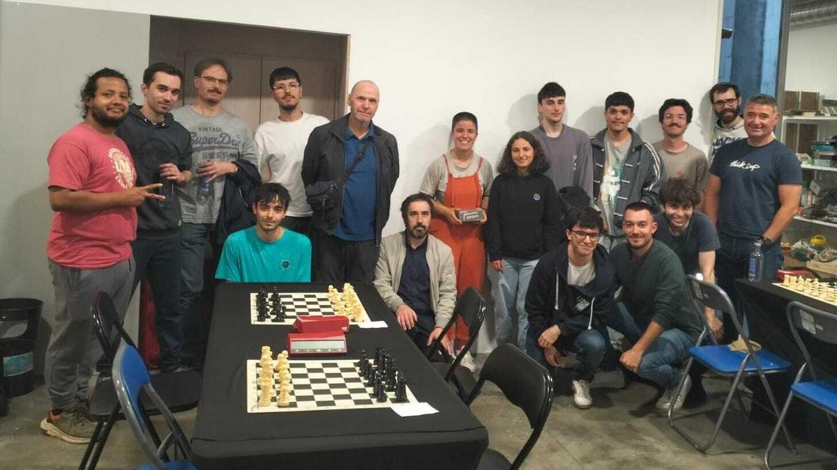 Los participantes del torneo celebrado en EscondiT.