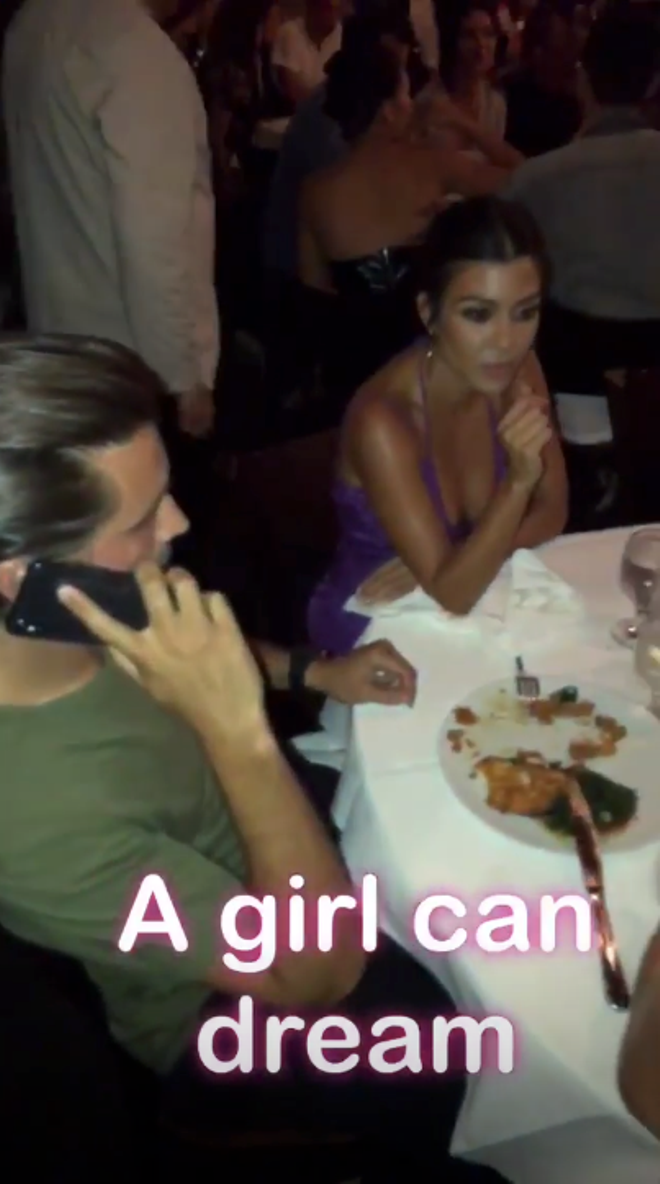Kourtney Kardashian y Scott Disick en el cumpleaños de Kylie Jenner