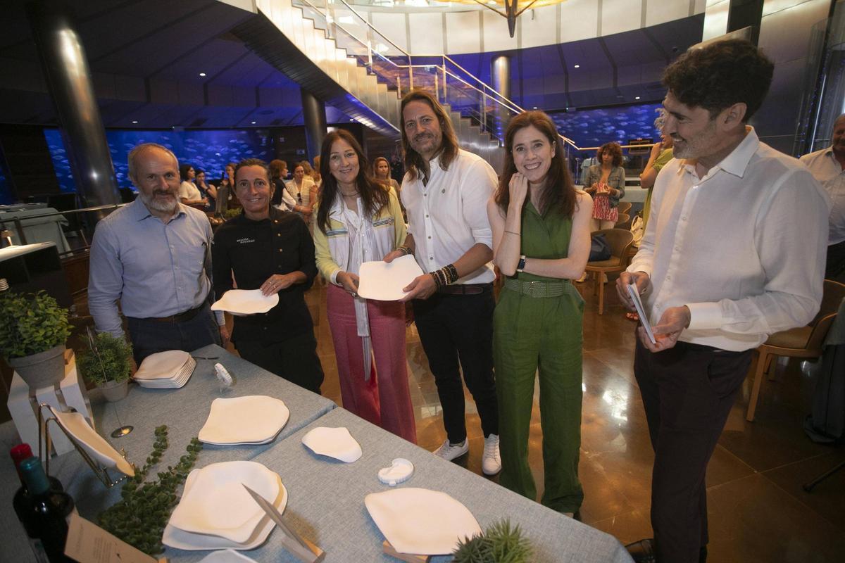 Tordesillas, Rodrigo, Roquero, García, Calabuig y Muñoz en la presentación de la vajilla Oceancook