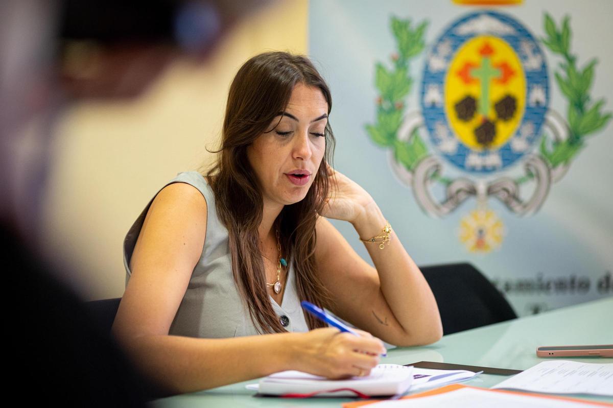 La presidenta del Instituto Municipal de Atención Social de Santa Cruz, Charín González.
