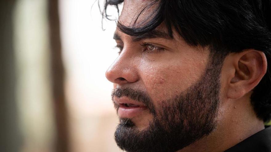 Un Míster Venezuela despide a su novio tras buscarlo durante 17 días entre los escombros