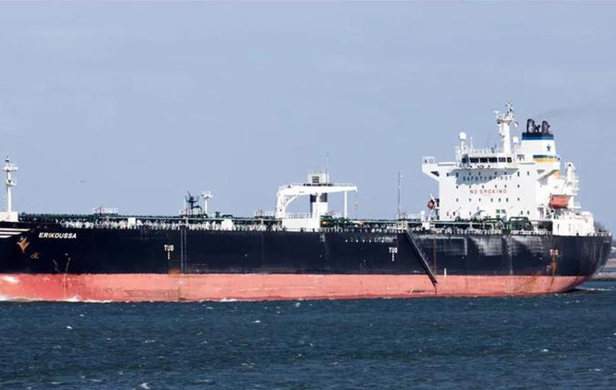 Mig centenar de vaixells de la flota fantasma petrolera russa estan atrapats al Golf