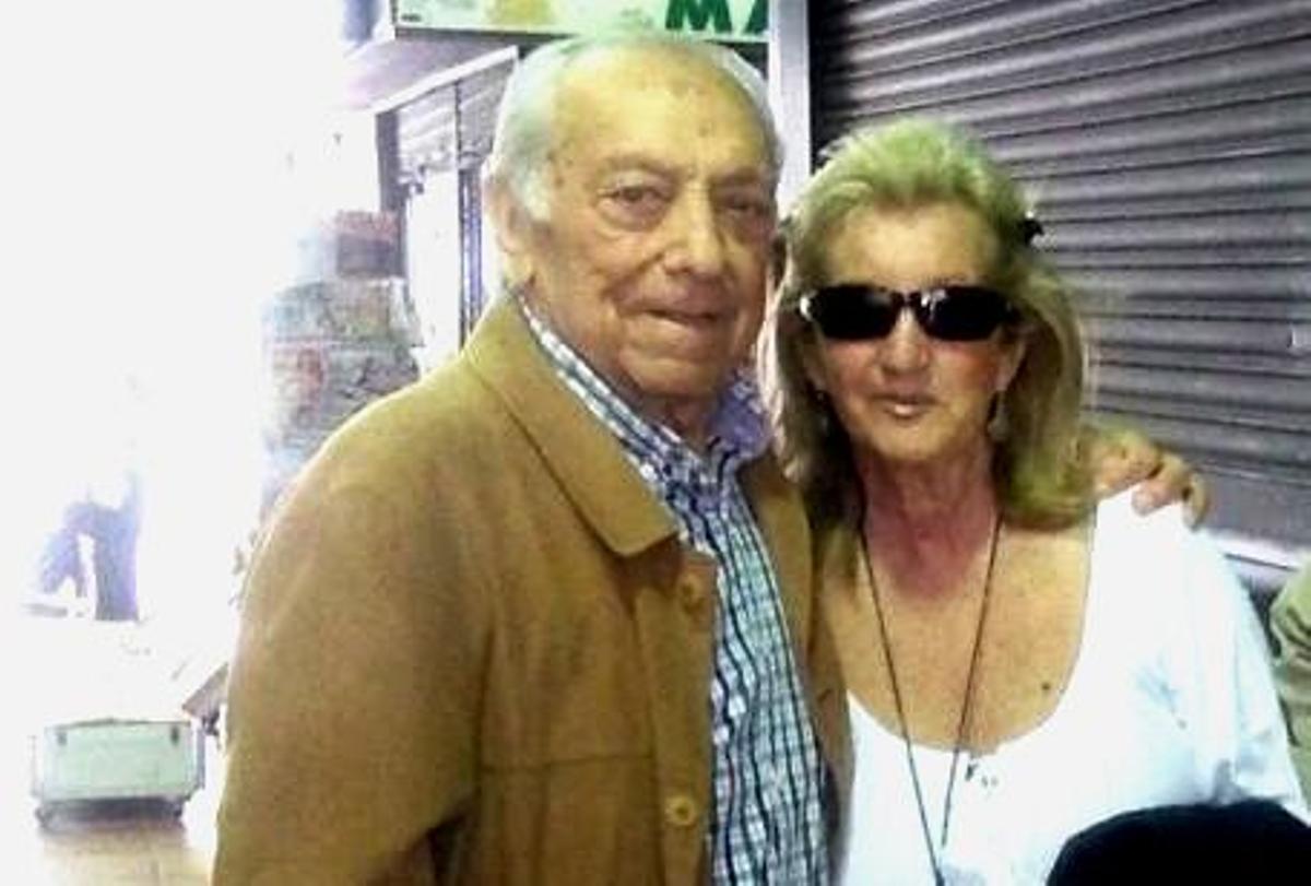 Alejandro García junto a su amiga Marisa