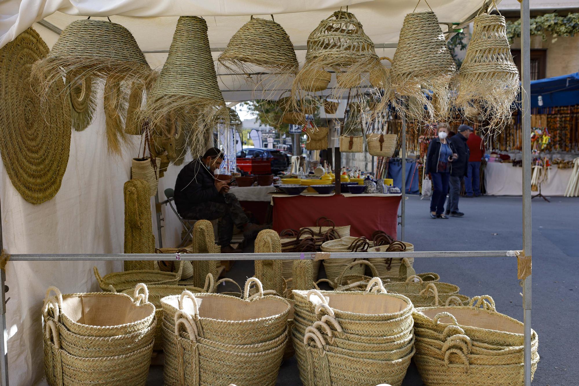 La Fira de Cocentaina prosigue con venta de vehículos, maquinaria agrícola y alimentación