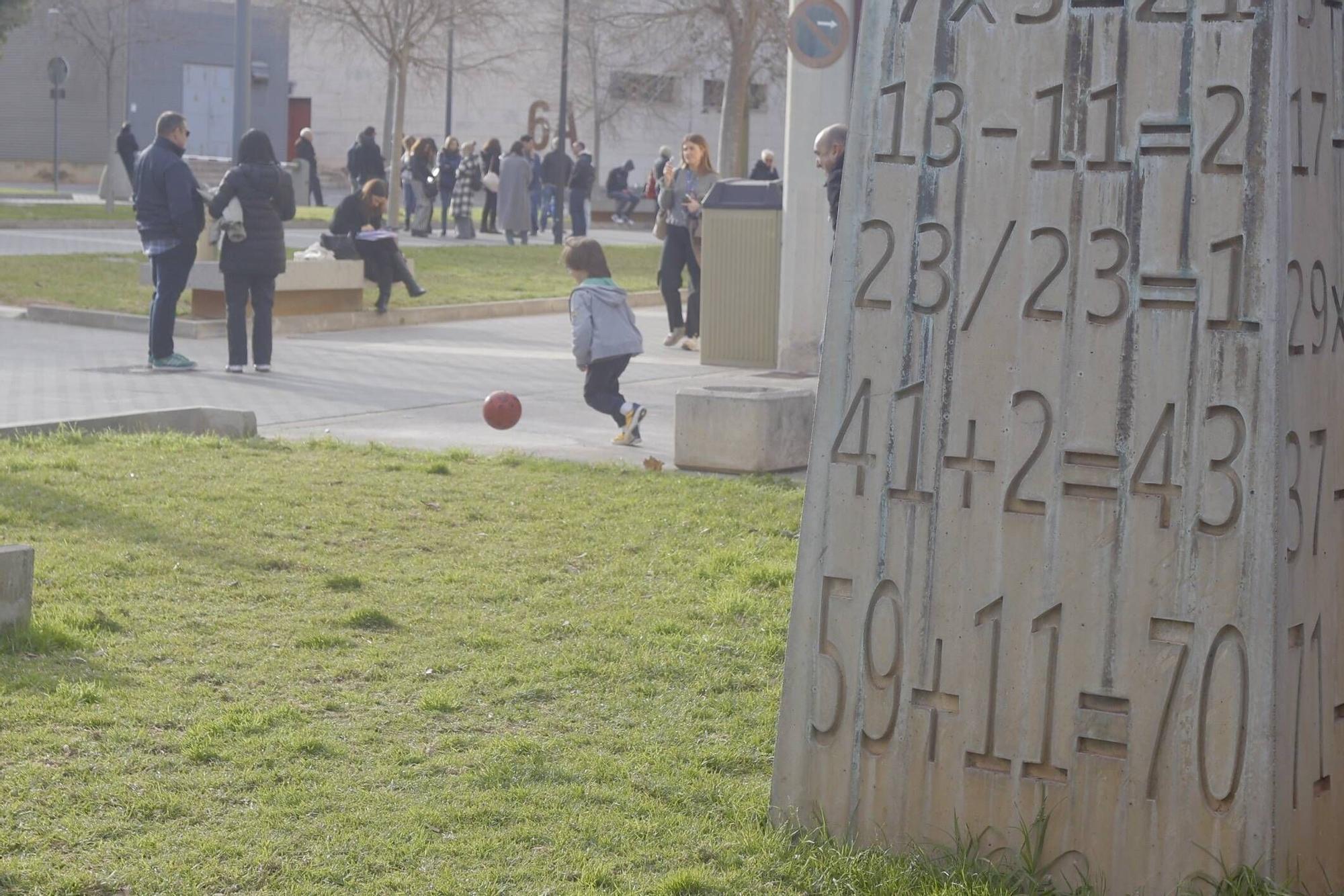 Dos mil niños participan en la Olimpiada Matemática que hoy ha organizado el Colegio Guadalaviar en la UPV