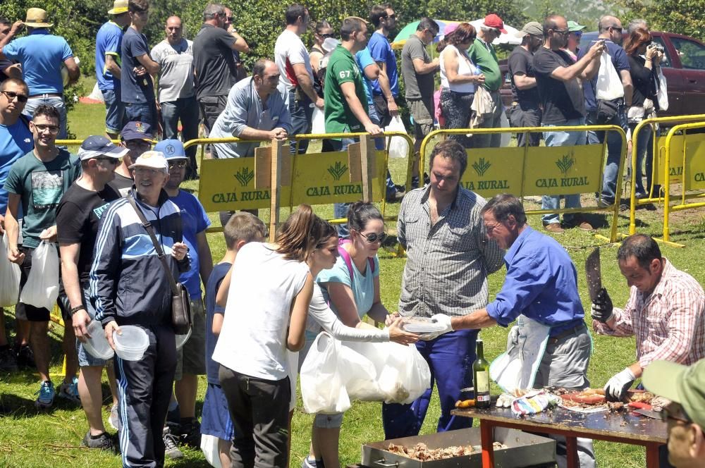 Fiesta del corderu en Llagüezos, Lena