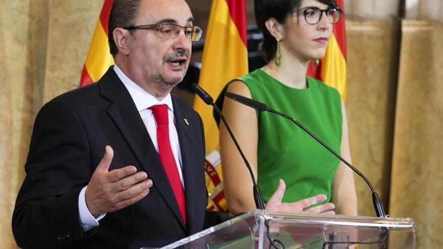 Lambán invita a militar, sin lloros, en un Aragón refinado y solidario
