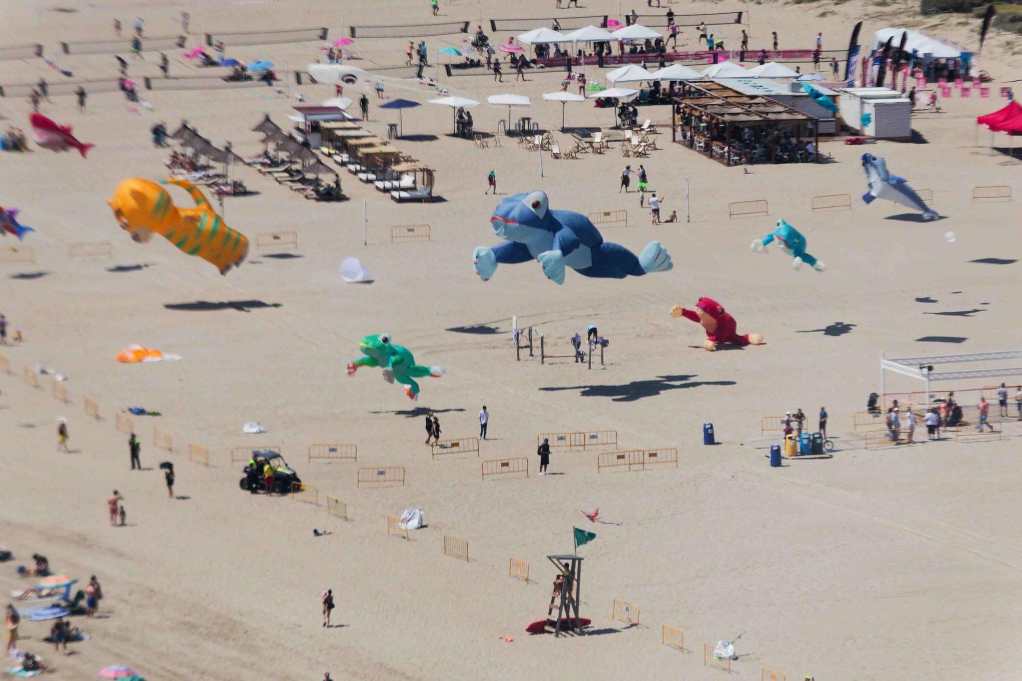 Las imágenes de la primera jornada del espectacular Festival del Viento de Castelló