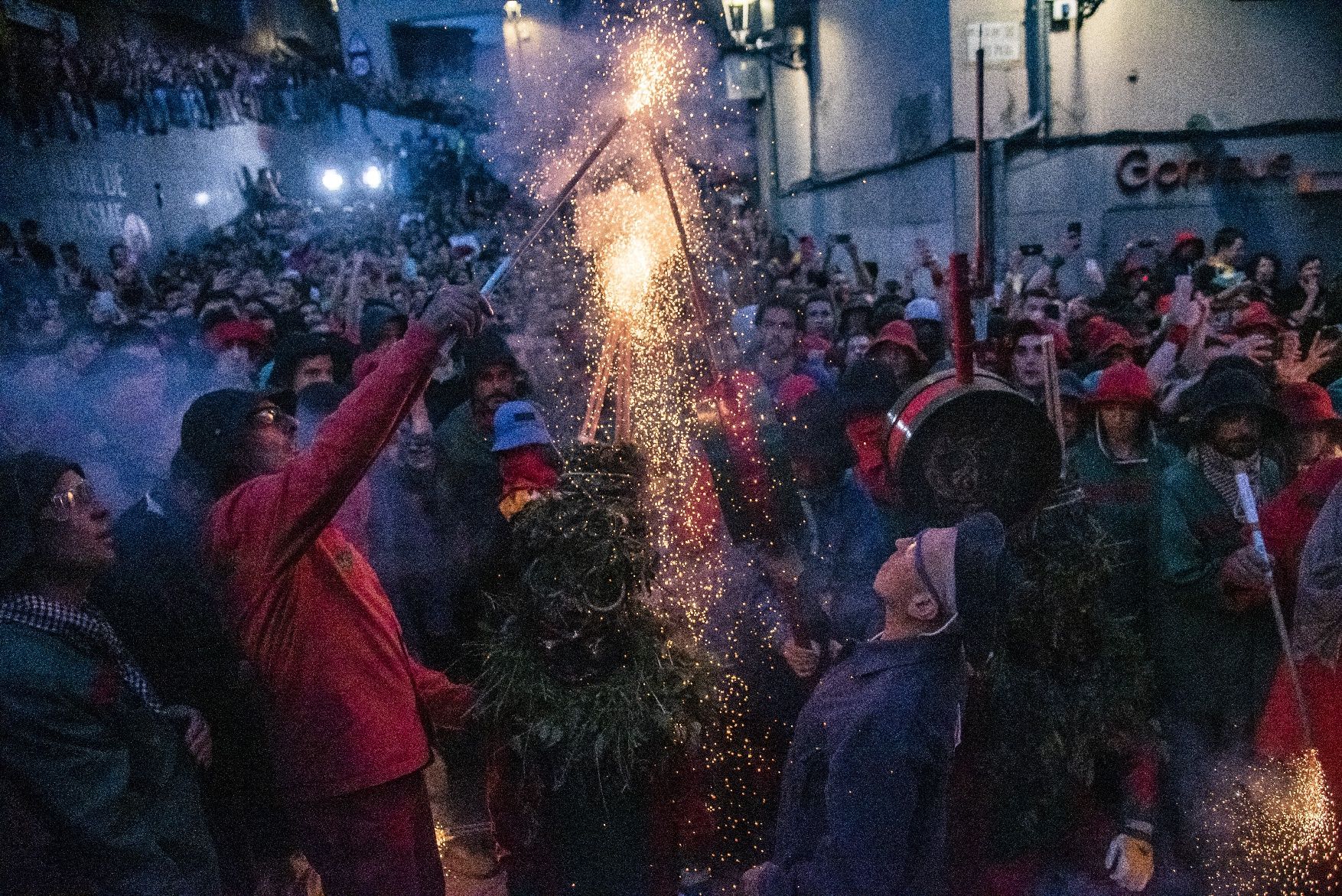 La Patum diu adeu amb èxit i una sorpresa dolça pels 400 anys