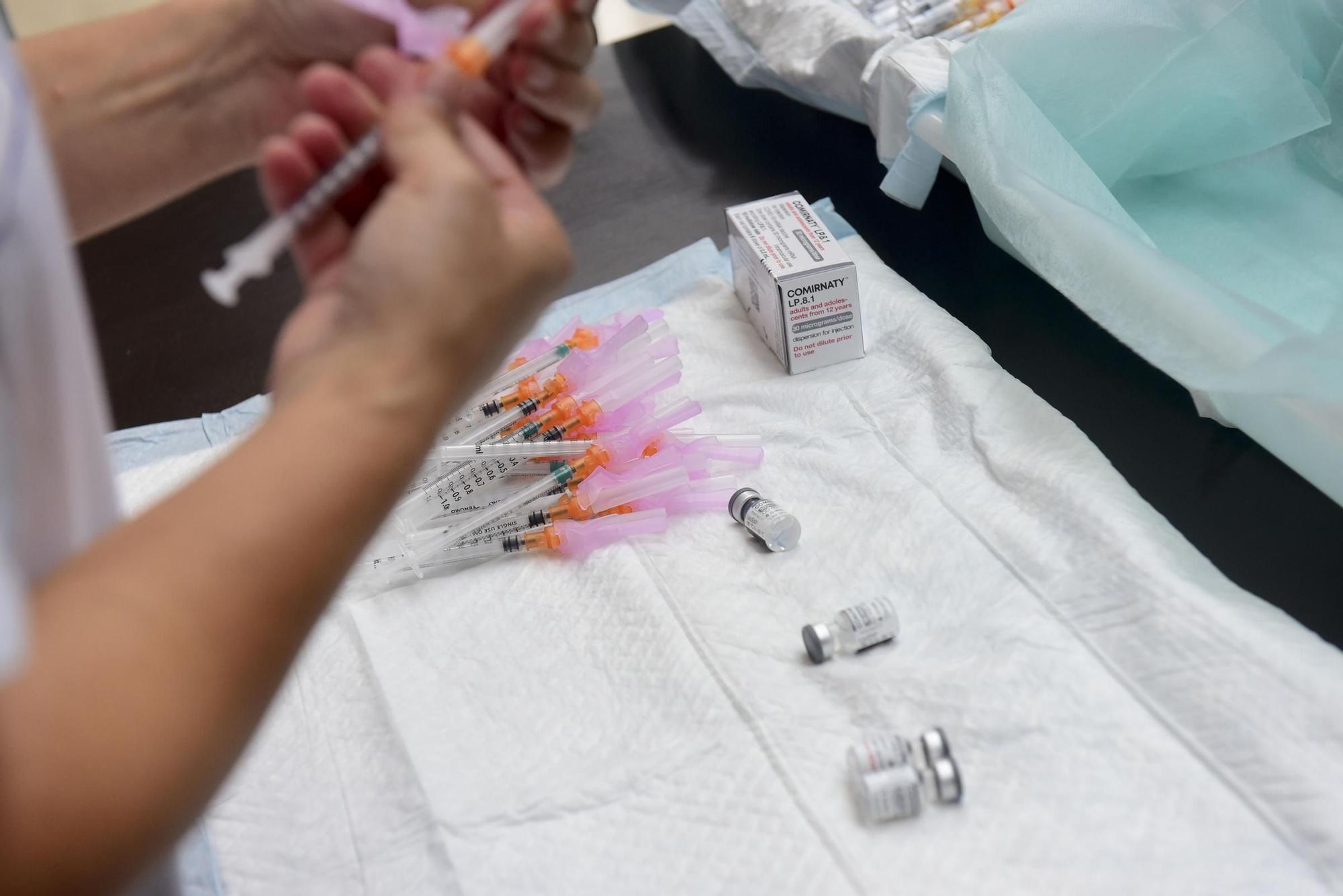 Vacunación en la residencia Torrente Ballester